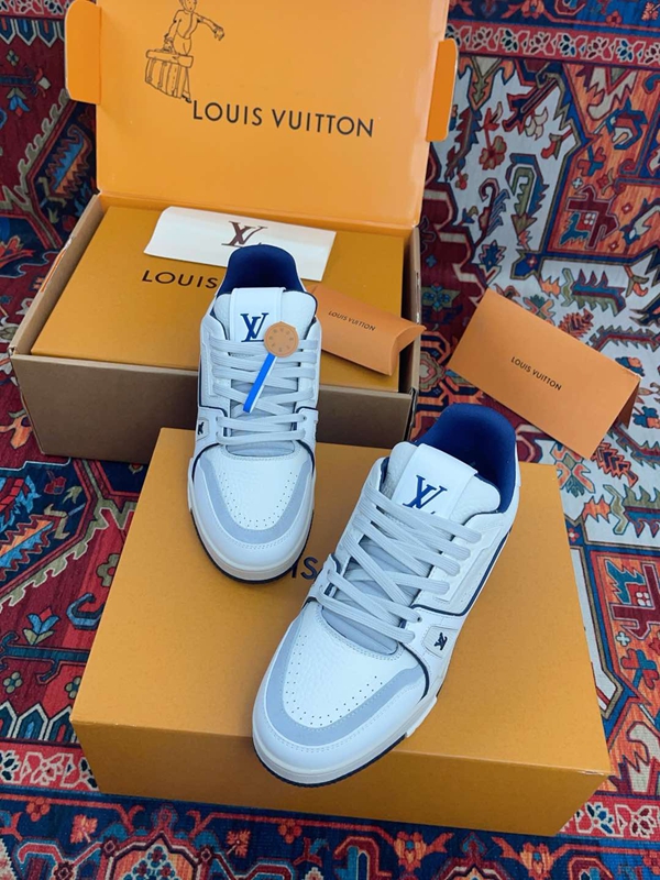 ルイヴィトン靴背面デザイン